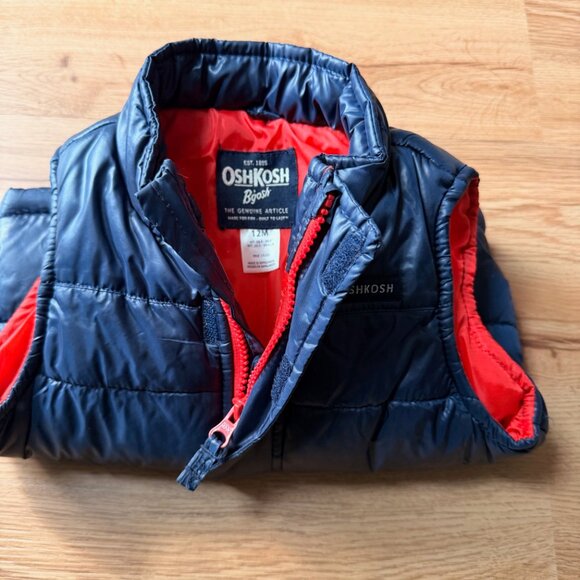 OshKosh B'gosh Puffer Vest - Size 12mos - Picture 3 of 3